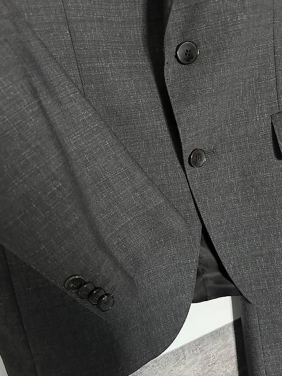 Hugo Boss Anzüge: Anzug Boss anthrazit/dunkelgrau Grösse 48 – Neu (gemäss Beschreibung) aus Niederglatt ZH von Julia_4 3