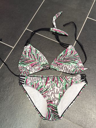 Neuwertiger Bikini mit speziellem Muster, Grösse 38