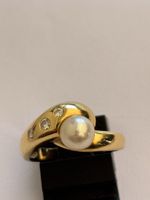 Goldring mit Perle und Diamanten 18 Karat
