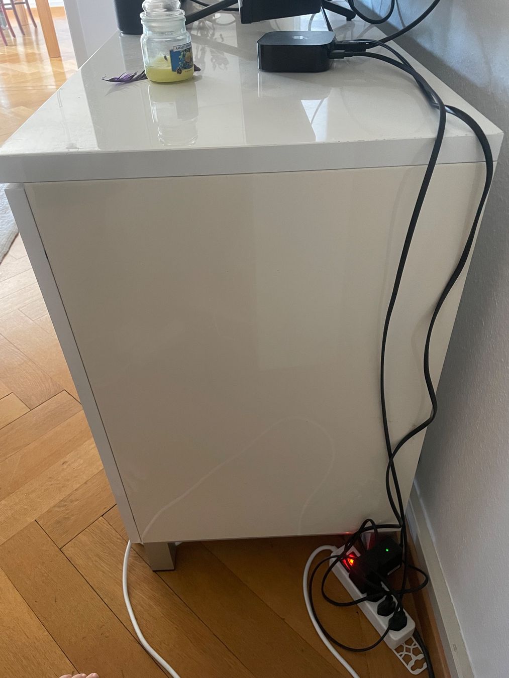 TV Möbel: Weisses Sideboard mit 2 Türen & 2 Schubladen – Gebraucht aus Zürich von Bealex96 2