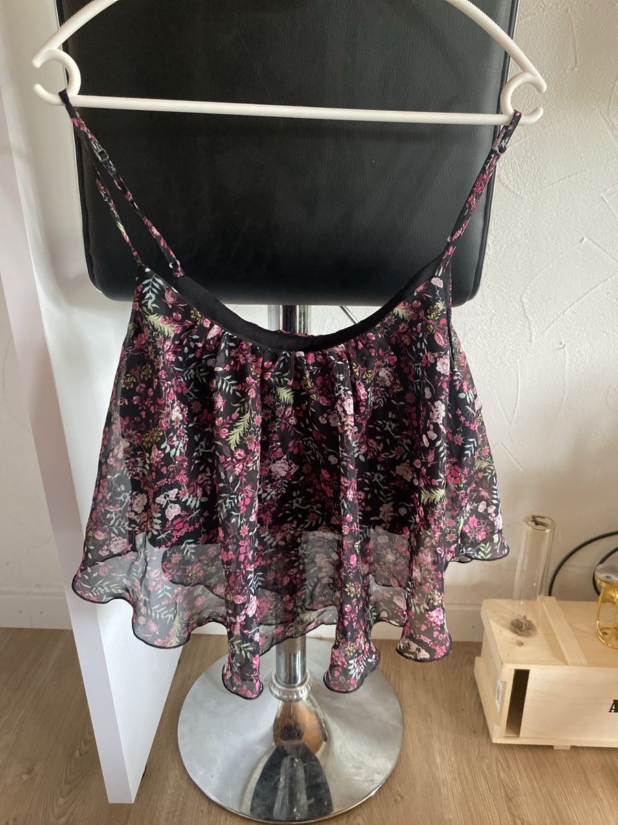 Tally Weijl Top: Top Tally Weijl Blumenmuster Grösse XL  – Nuovo e nell'imballaggio originale da Steckborn venduto da Amandabraun96