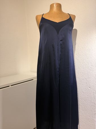 Robe longue bleu marine, taille S, parfait pour l'été!