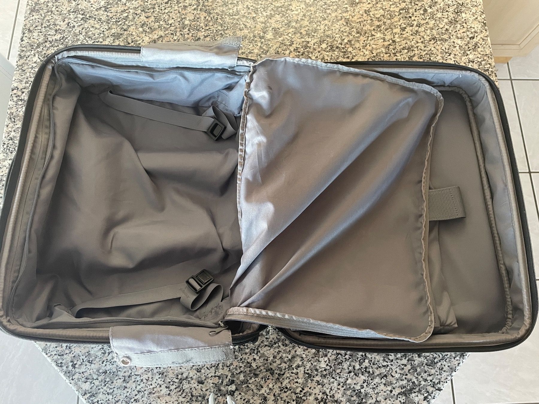 Valigie & Borse: Businesstrolley-koffer Samsonite – Usato da Bremgarten AG venduto da val_ch 4