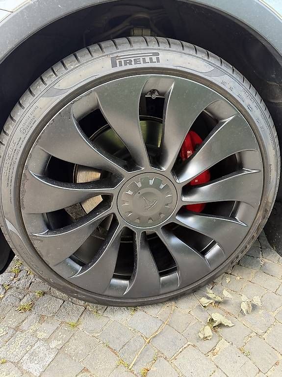 Tesla Pneumatici & Ruote complete: Tesla Model Y Performance Räder 21 zoll – Usato da Aarau venduto da wys_8ylt 1