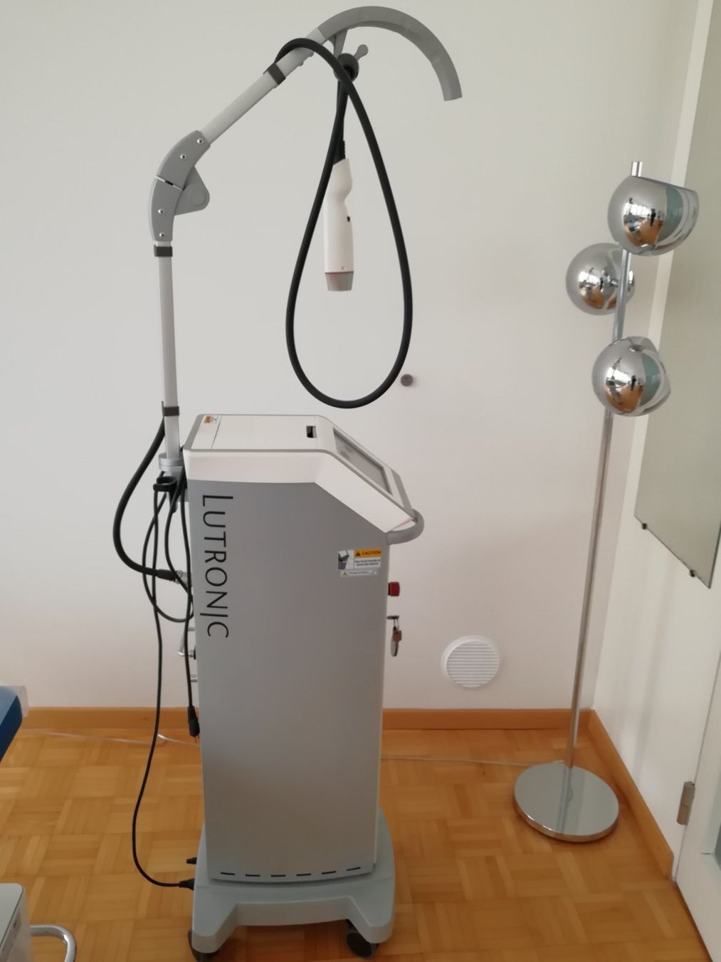 Gesichtspflege: Lutronic Infini - kombiniertes Radiofrequenz Mikroneedling – Gebraucht aus Wilen bei Wollerau von ann_5wdx 3