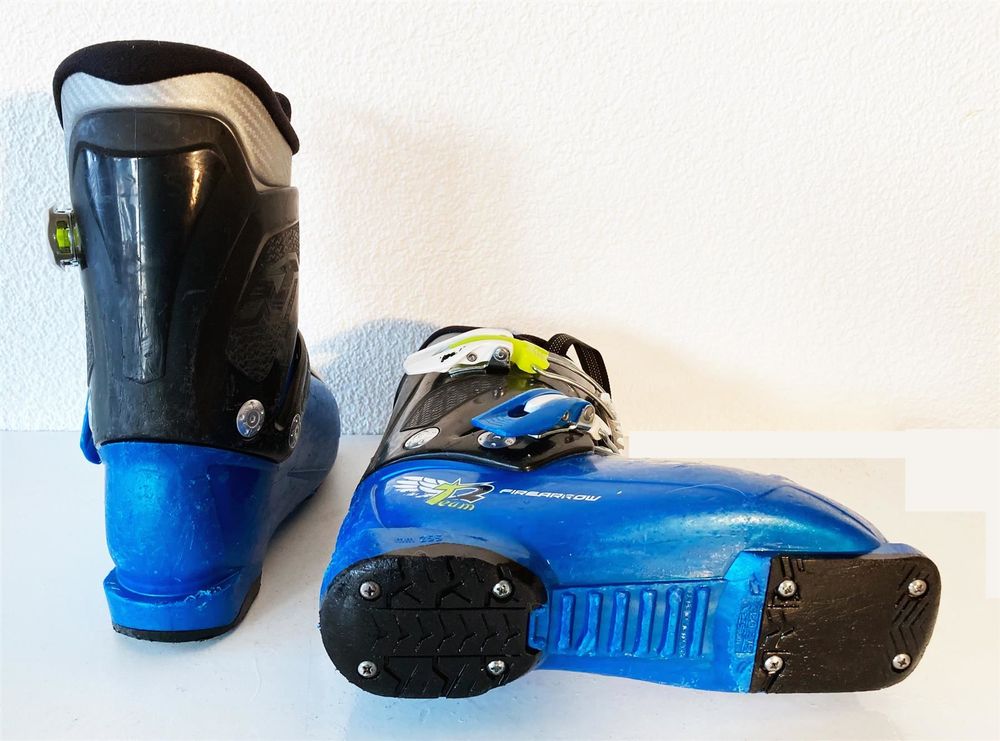 Nordica Chaussures garçon: Skischuhe Kinder NORDICA T2 Team; Grösse 33 ( 21.0 ) – D'occasion à Brüttisellen par SkiverkaufStepan 1