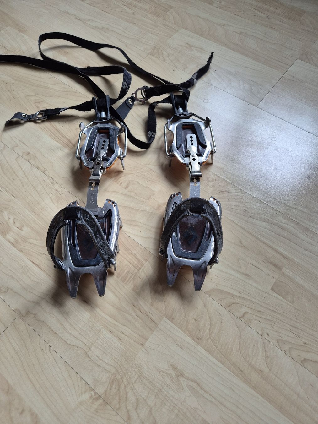 Black Diamond Sonstiges zum Bergsteigen & Wandern: Steigeisen Black Diamond – Gebraucht aus Stansstad von Elefant37