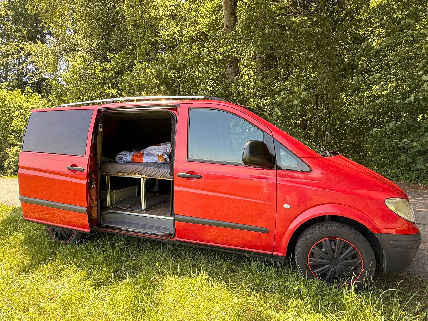 Mercedes-Benz Veicoli da campeggio: Mercedes Vito Camper Diesel – Difettoso da Aesch (Neftenbach) venduto da Showmaster 2