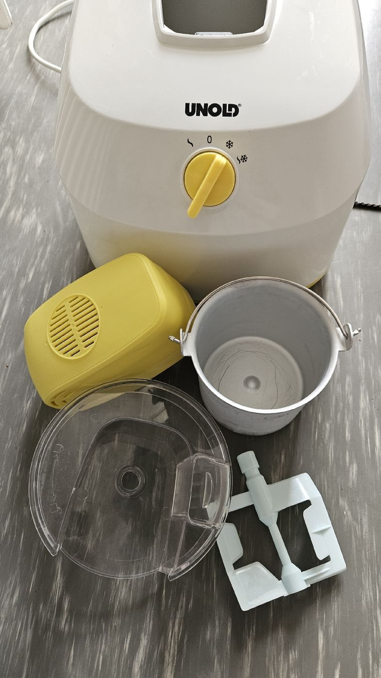 Betty Bossi Elettrodomestici da cucina: Unold Eismaschine Gusto, Top Zustand – Usato da Rheinfelden venduto da sanday95 2