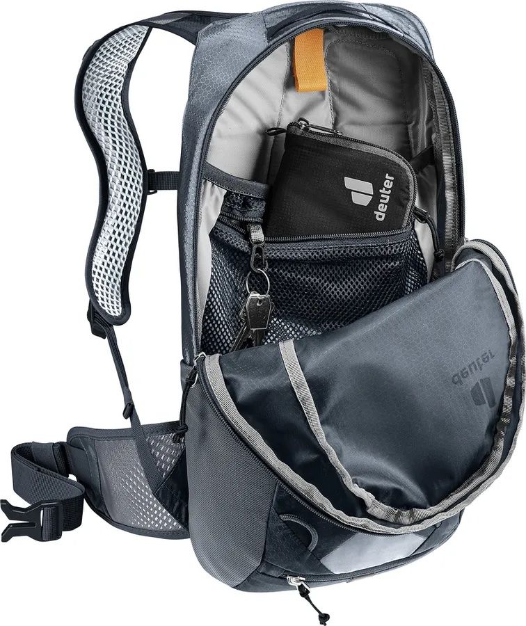 Deuter Zaini: DEUTER Velorucksack RACE 8 – Nuovo (secondo la descrizione) da St. Gallen venduto da Glenluce 2