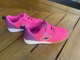 Kangoroos Hallenturnschuhe wie neu Gr. 28