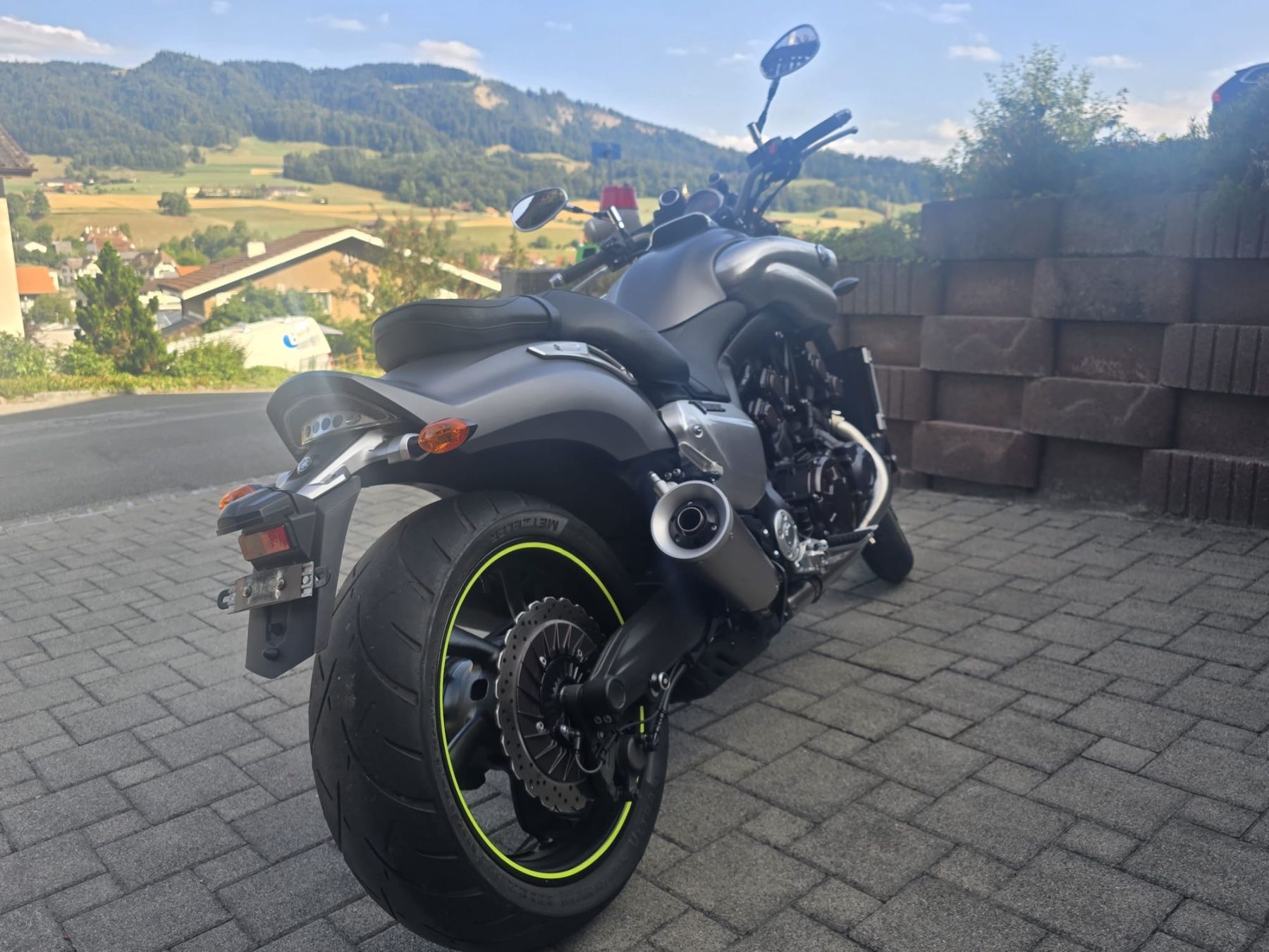Yamaha Strasse: Yamaha V-Max 1700 200 PS – Gebraucht aus Brenzikofen von Fabian091190 2