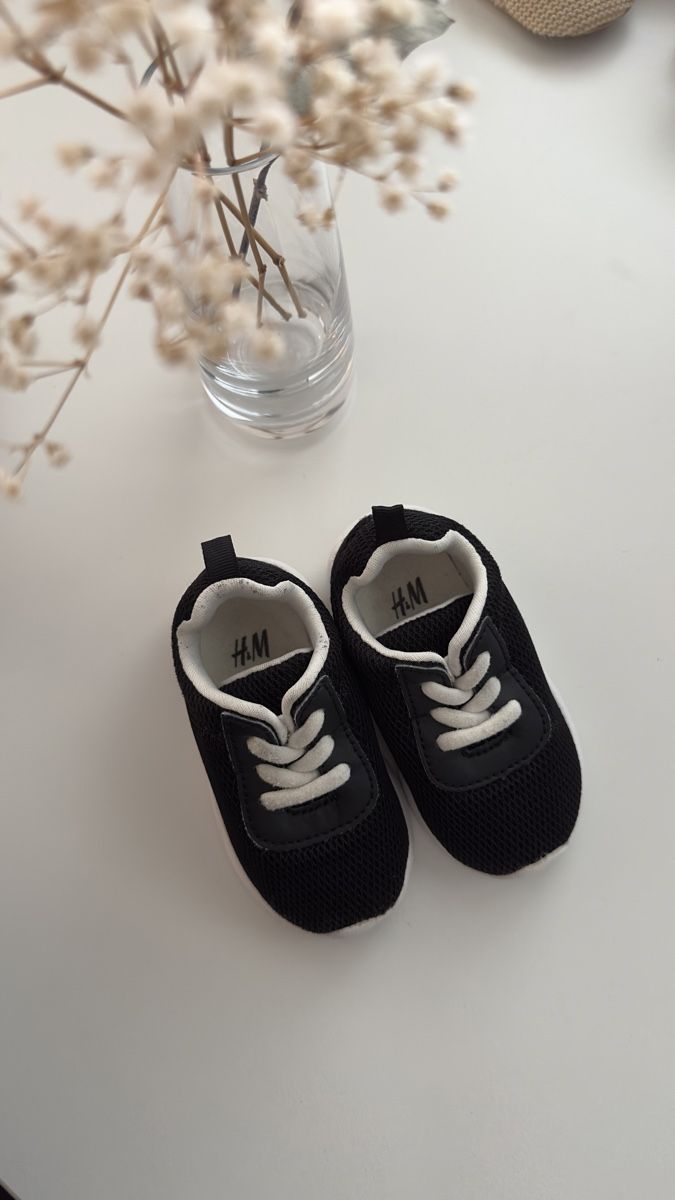 H&M Scarpe per ragazzi: Baby sneakers – Usato da Zürich venduto da KrisZH