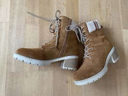 Winterliche braune Damenstiefel aus Wildleder Grösse  41