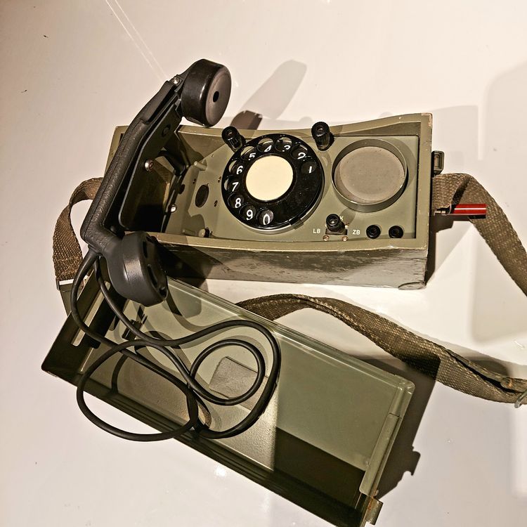 Armee Telefon | Kaufen auf Ricardo