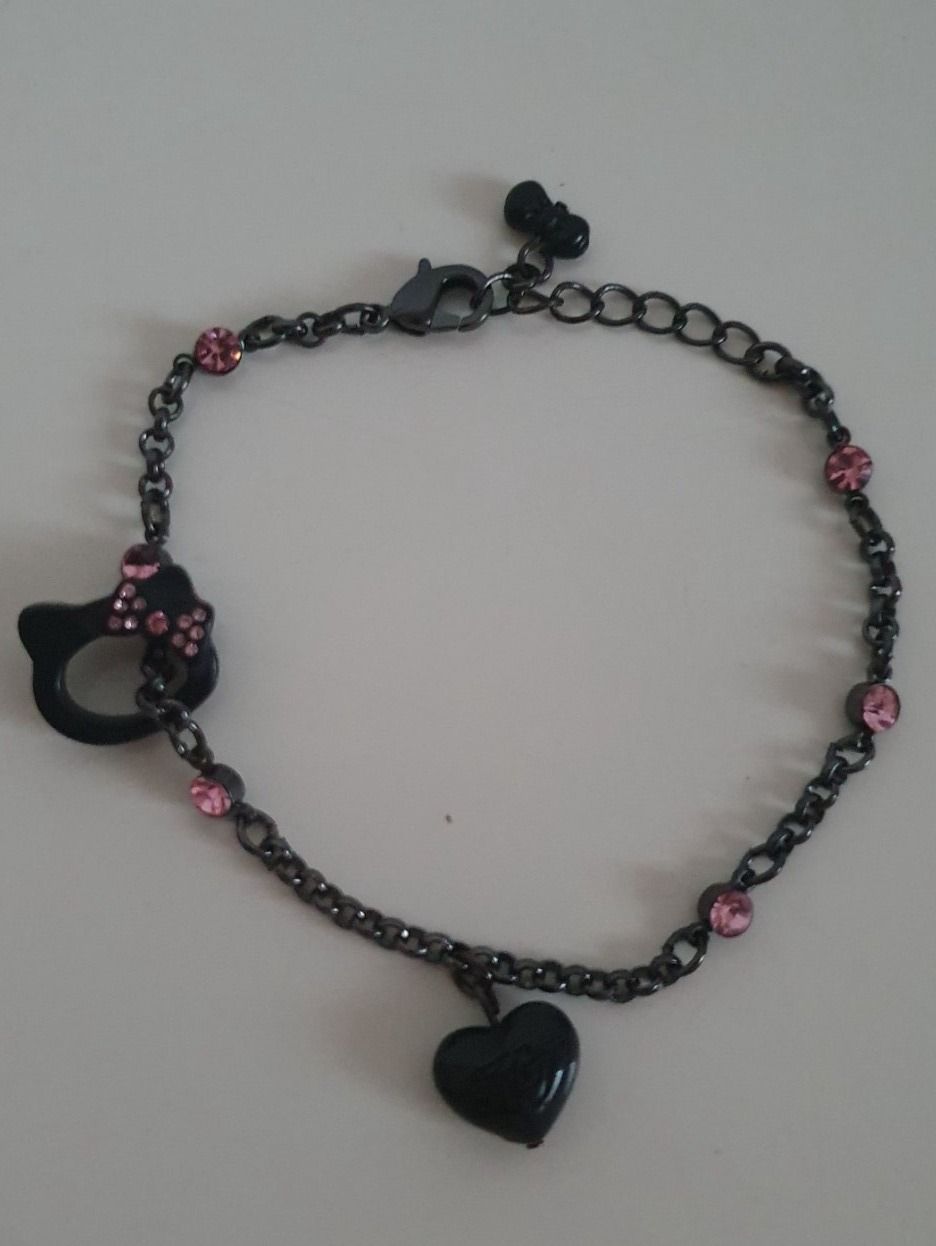Bracelets: Bracelet Hello Kitty – Neuf avec emballage d'origine à St-Prex par Allymcchou 1