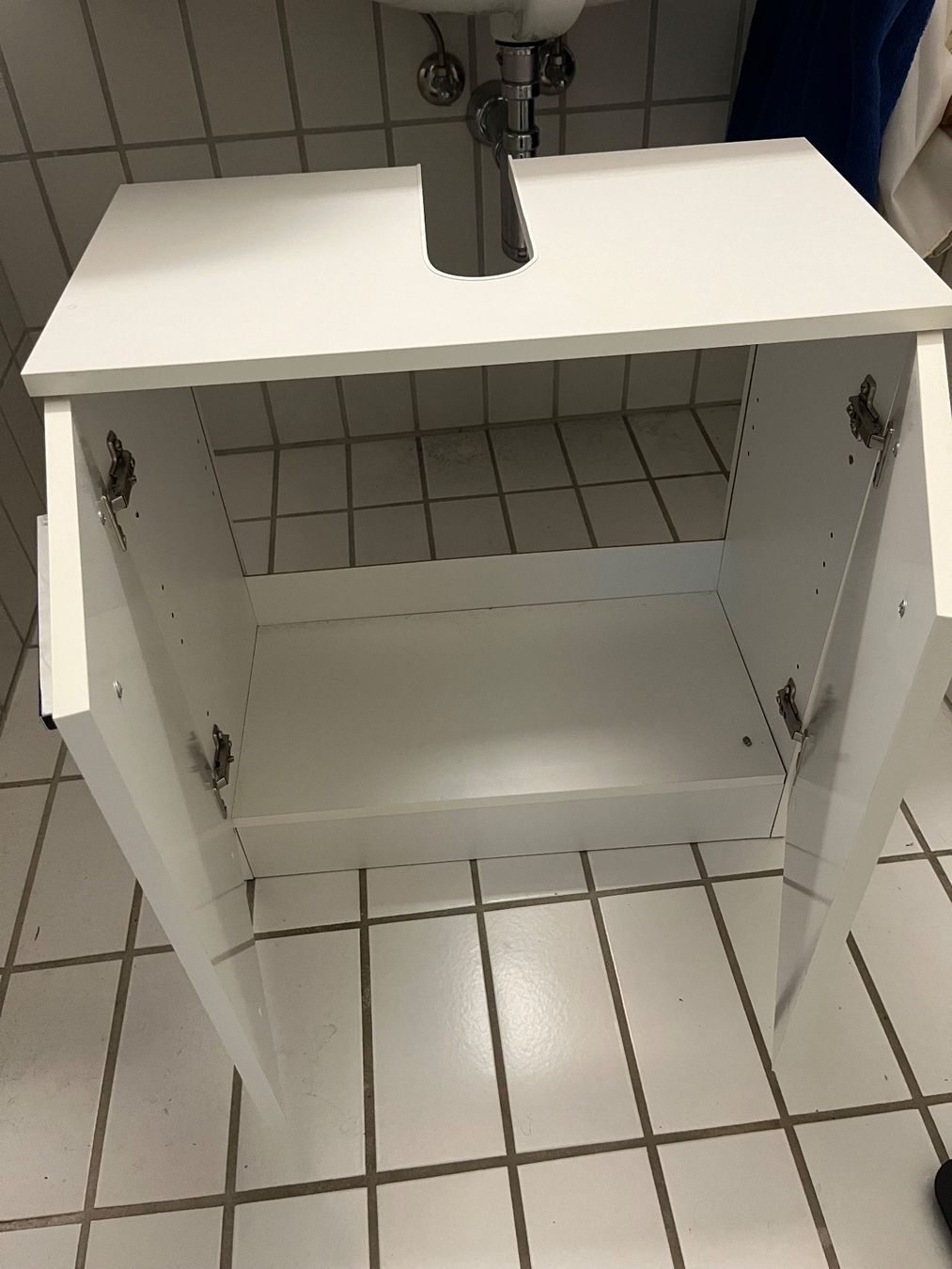 Mobili per bagno: Waschbeckenschrank – Usato da Obfelden venduto da kev_895h 1