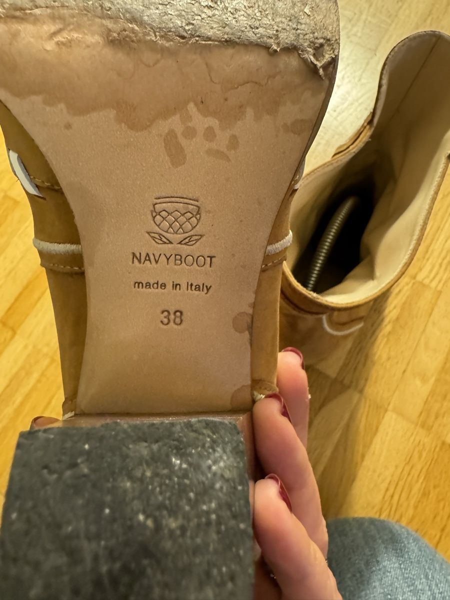 Navyboot Scarpe da donna: Navyboot Wildleder Stiefeletten Gr. 38, Camel – Usato da Steinhausen venduto da Mimirose114 6