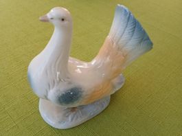 Porzellan-Figur >>Taube<<