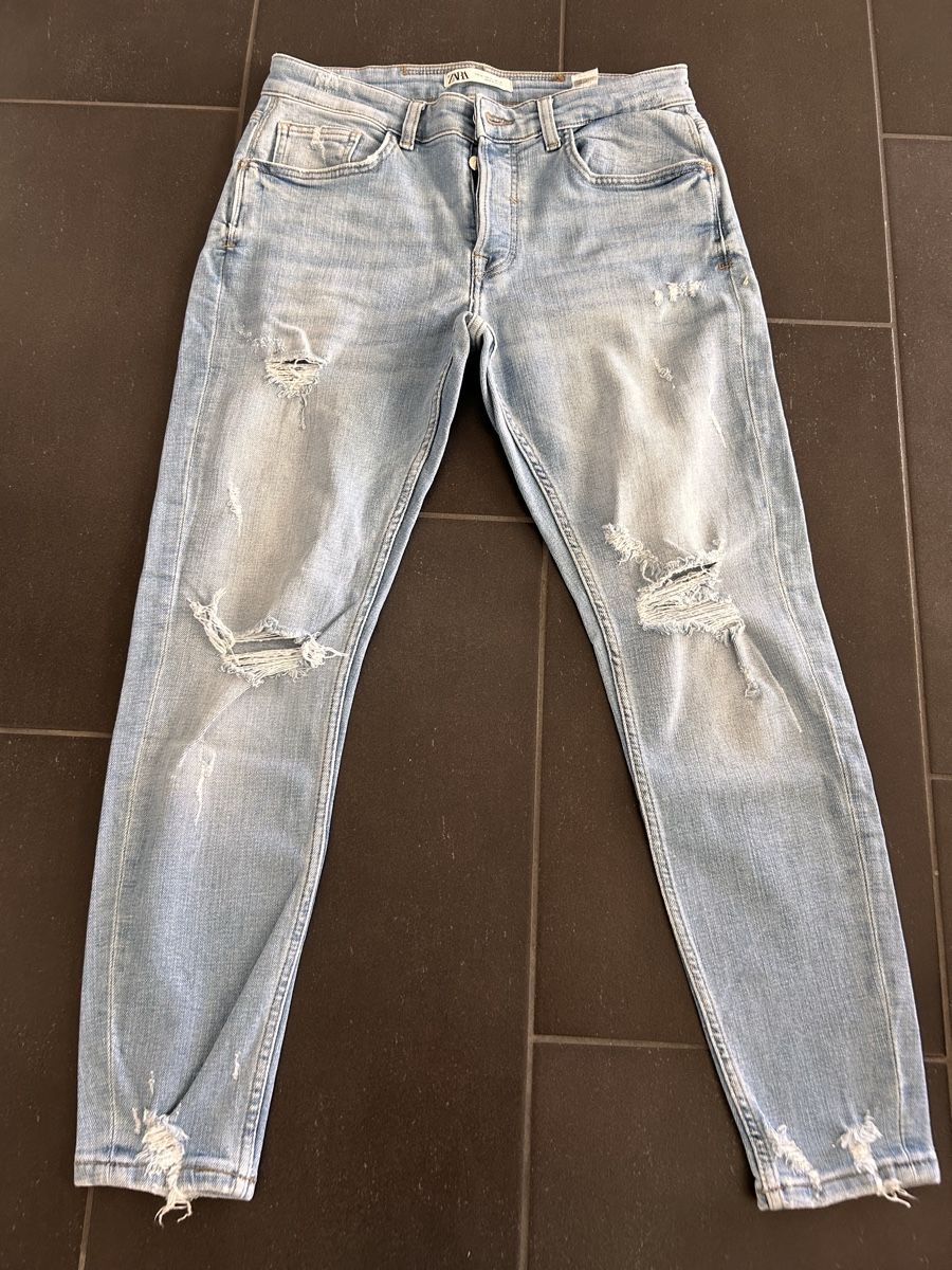 Zara Jeans: Jeans von Zara, Grösse 42, hellblau – Usato da Erlinsbach SO venduto da hallon480