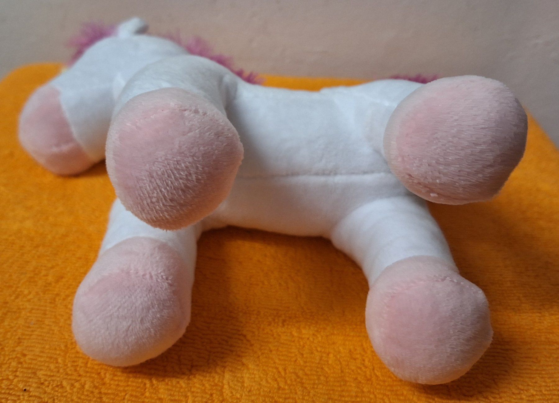 Giocattoli: Weißes Einhorn mit rosa Schweif. Simba D-Fürth – Usato da Muri AG venduto da Edlerweiss 6