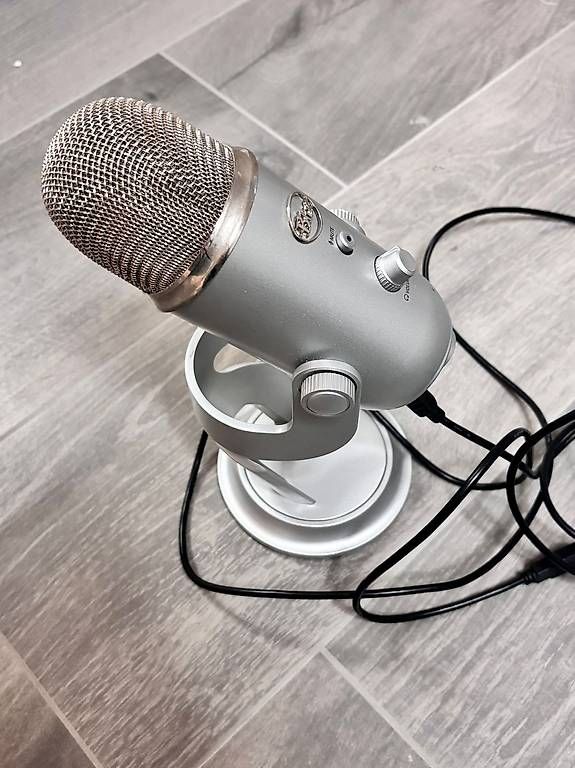 Microfoni: Micro USB Blue Yeti  Très bon état – Usato da Cornaux NE venduto da mcsm 2