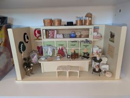 Puppenstubenladen mit Zubehoer, detailreich, gebraucht