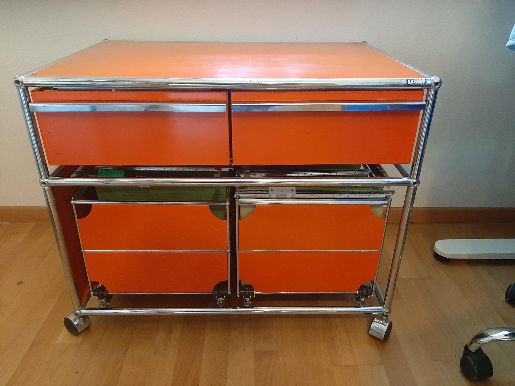 USM Eléments de bureau: USM 1. Generation Vintage Rollcontainer – D'occasion à Schlieren par denzj