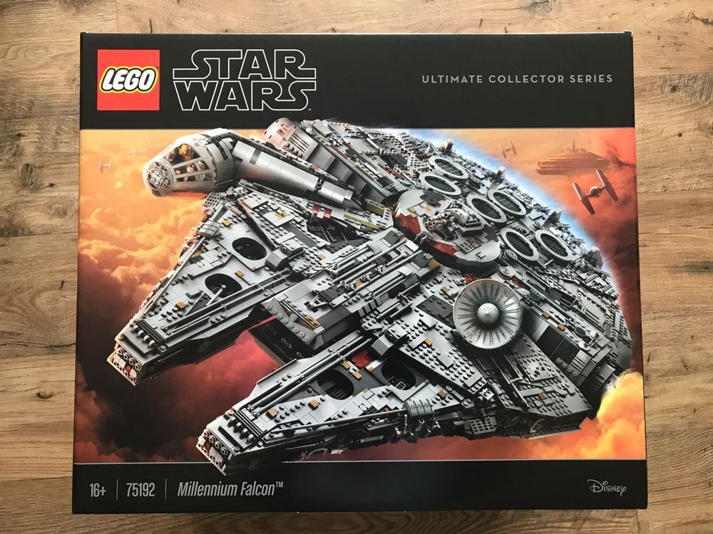 TRUSTFAR Vitrine En Acrylique Anti-poussière Pour Lego Star Wars Ultimate Millennium Falcon 75192 Modèle De Briques De Construction, Vitrine Compatible Avec Lego 75192. (Pas De Modèle) (arrière-plan 3