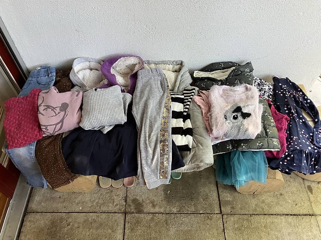 Kleiderpakete & -sets: Kleiderpaket Mädchen Gr. 116 Winter – Gebraucht aus Zollikon von CorViv