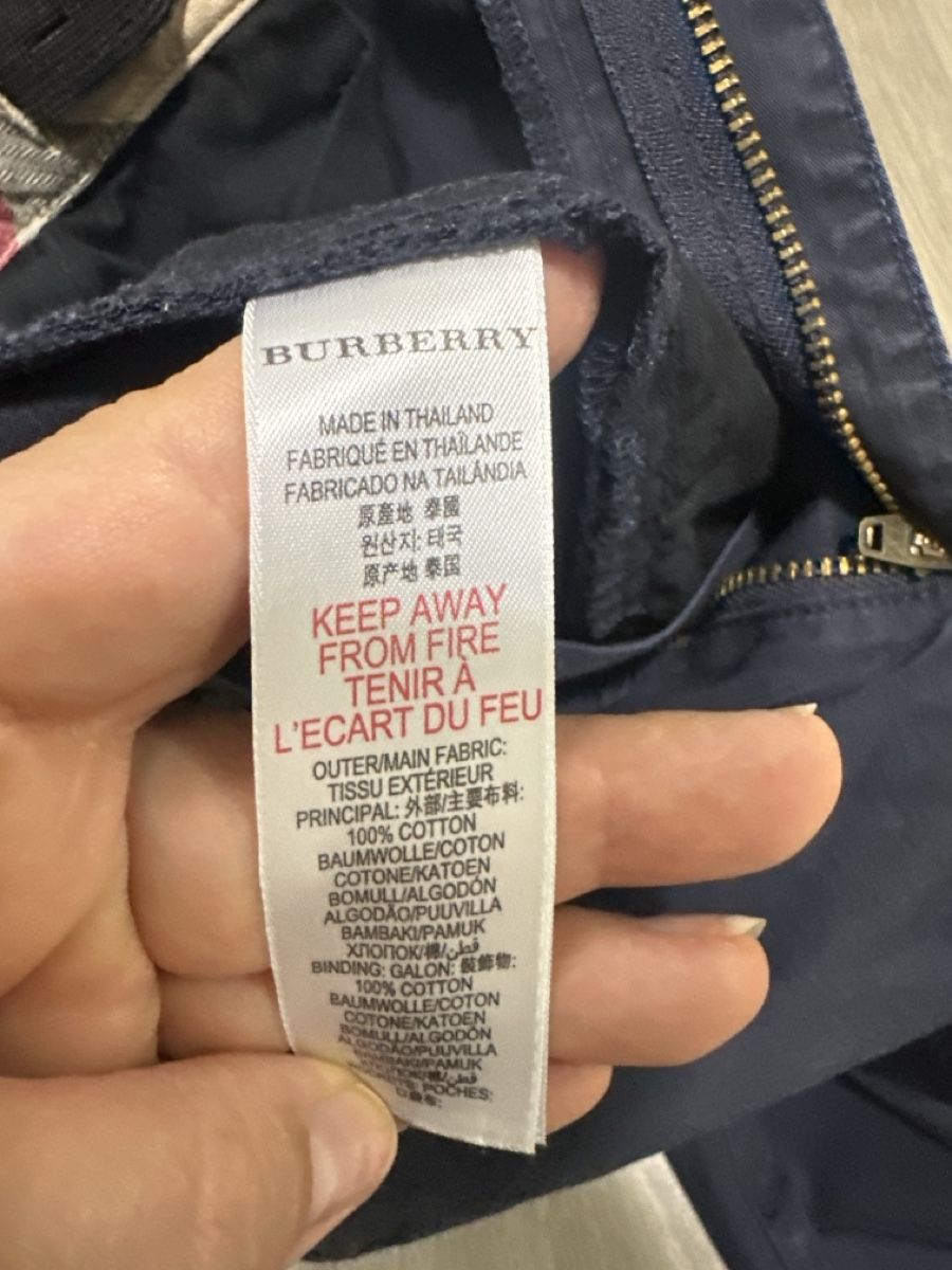Burberry Pantaloni: Burberry shorts – Usato da Oberentfelden venduto da ulli03 3