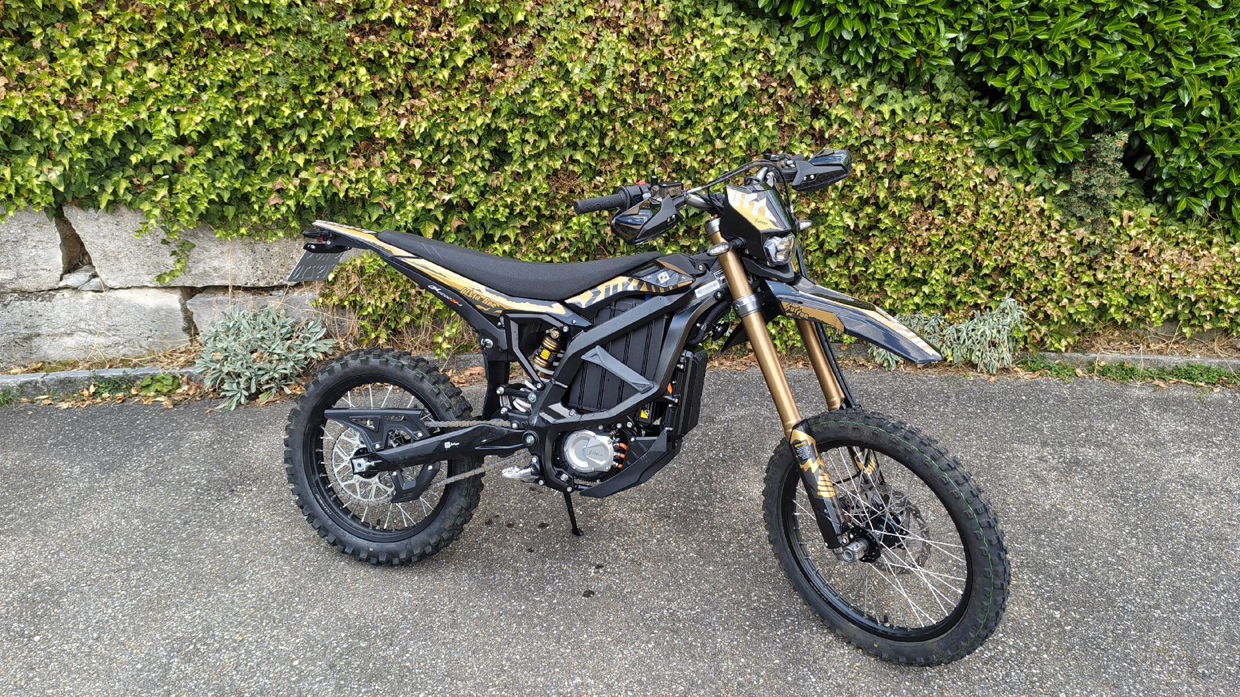 Sur-Ron Enduro: Surron Ultrabee 2025 – D'occasion à Tegerfelden par Motor-Teile 2