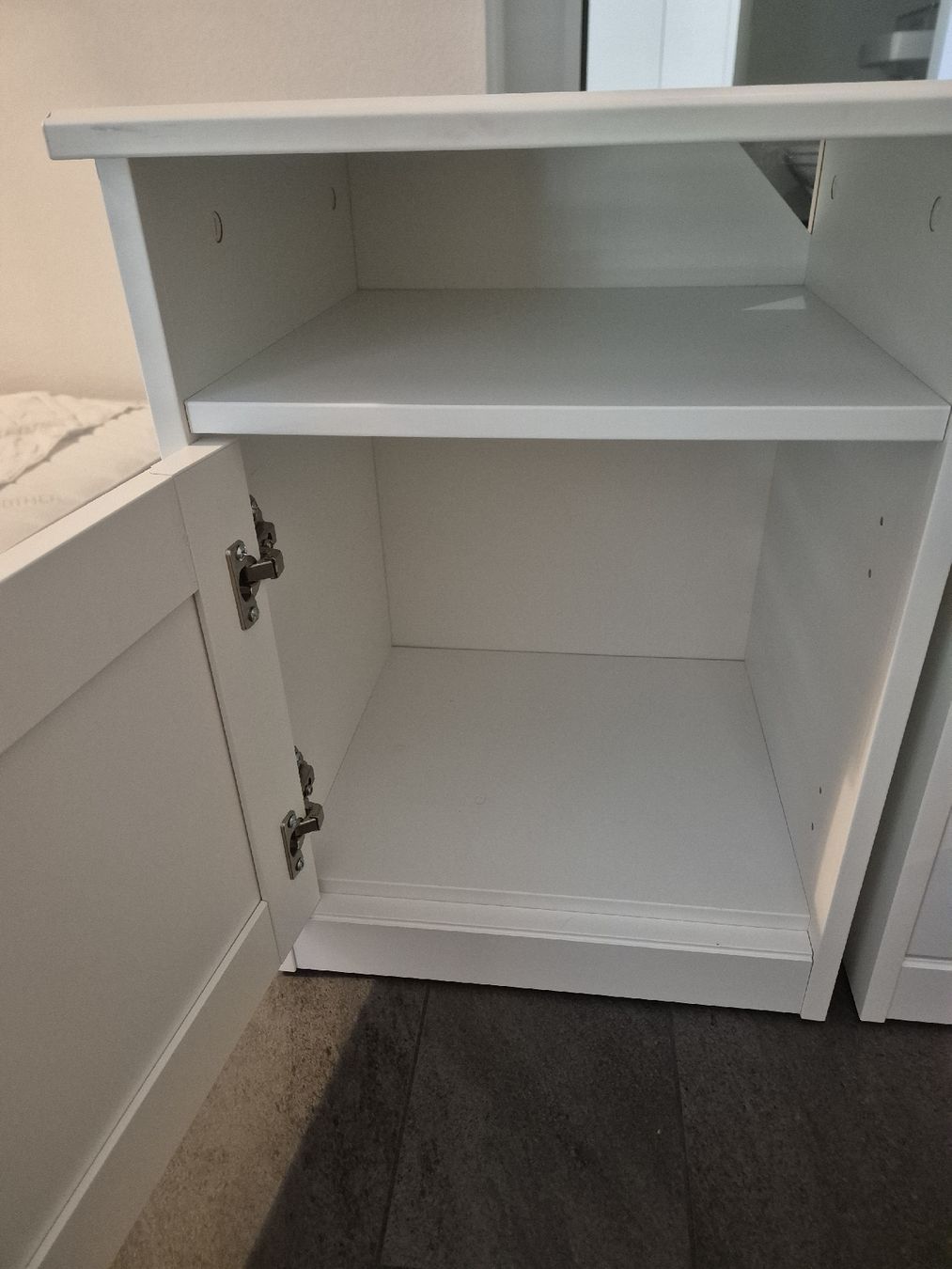 Ikea Nachttische: 2 IKEA SONGESAND ABLAGETISCHE – Gebraucht aus Niederhelfenschwil von usa001 3