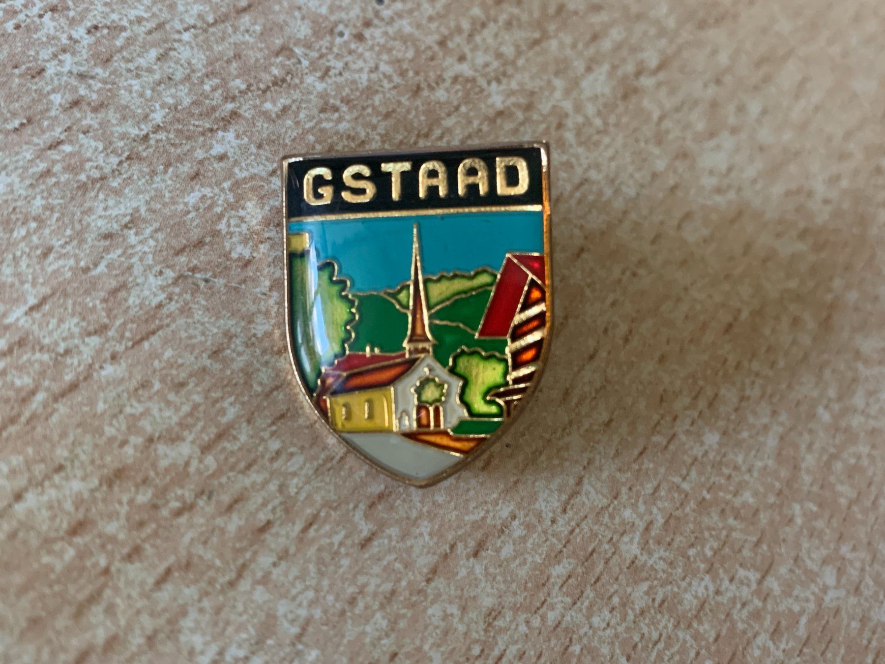 Placchette & Badge: Pin Gstaad – Nuovo (secondo la descrizione) da Flums venduto da finn1975