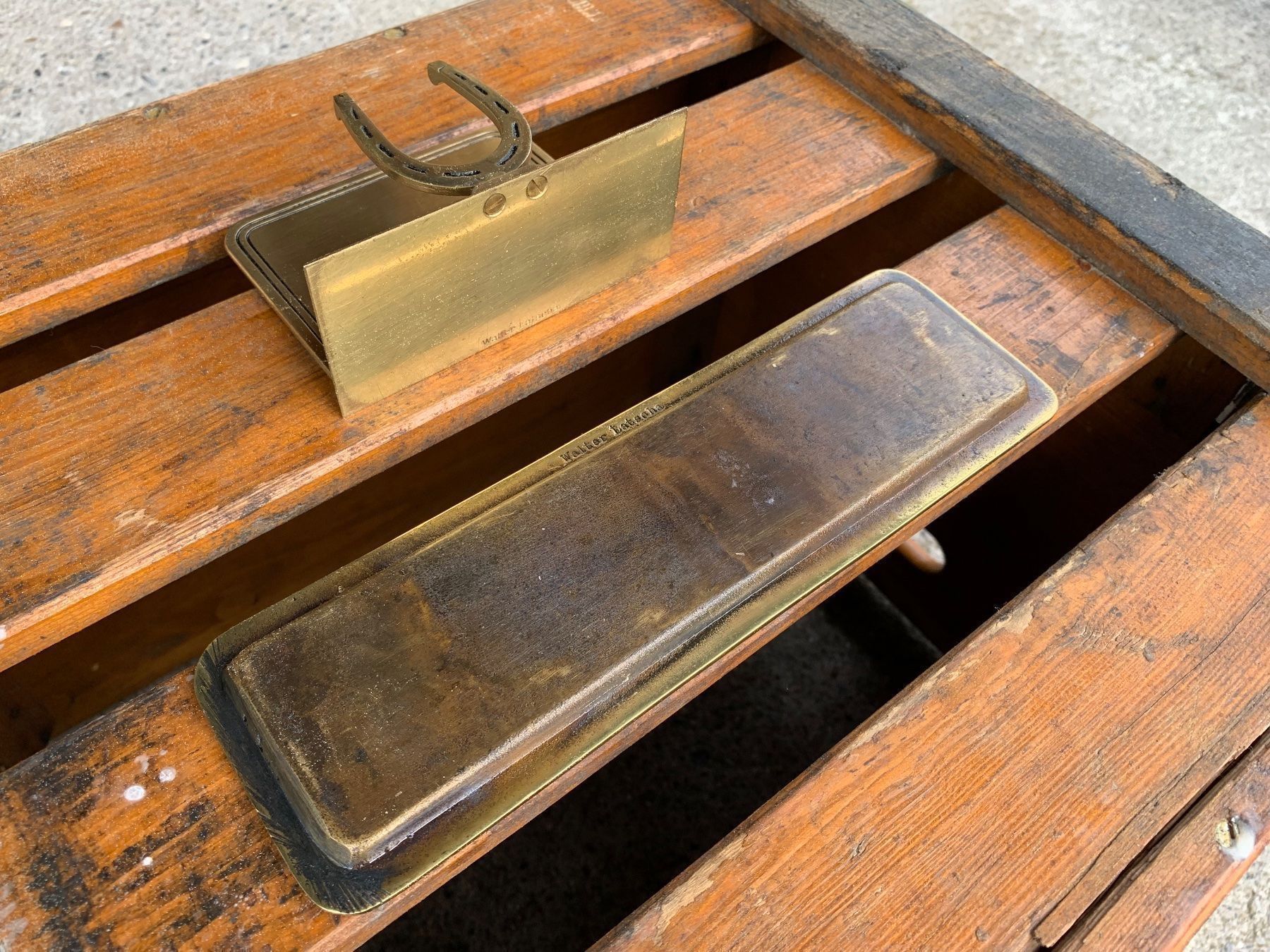 Figuren: schöne Walter Latscha Schreibtisch Garnitur – Gebraucht aus Feldbach von Olive1 5