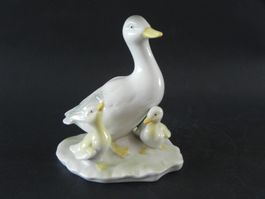 Porzellan Figur einer Ente mit Jungen von Gräfenthal 13020