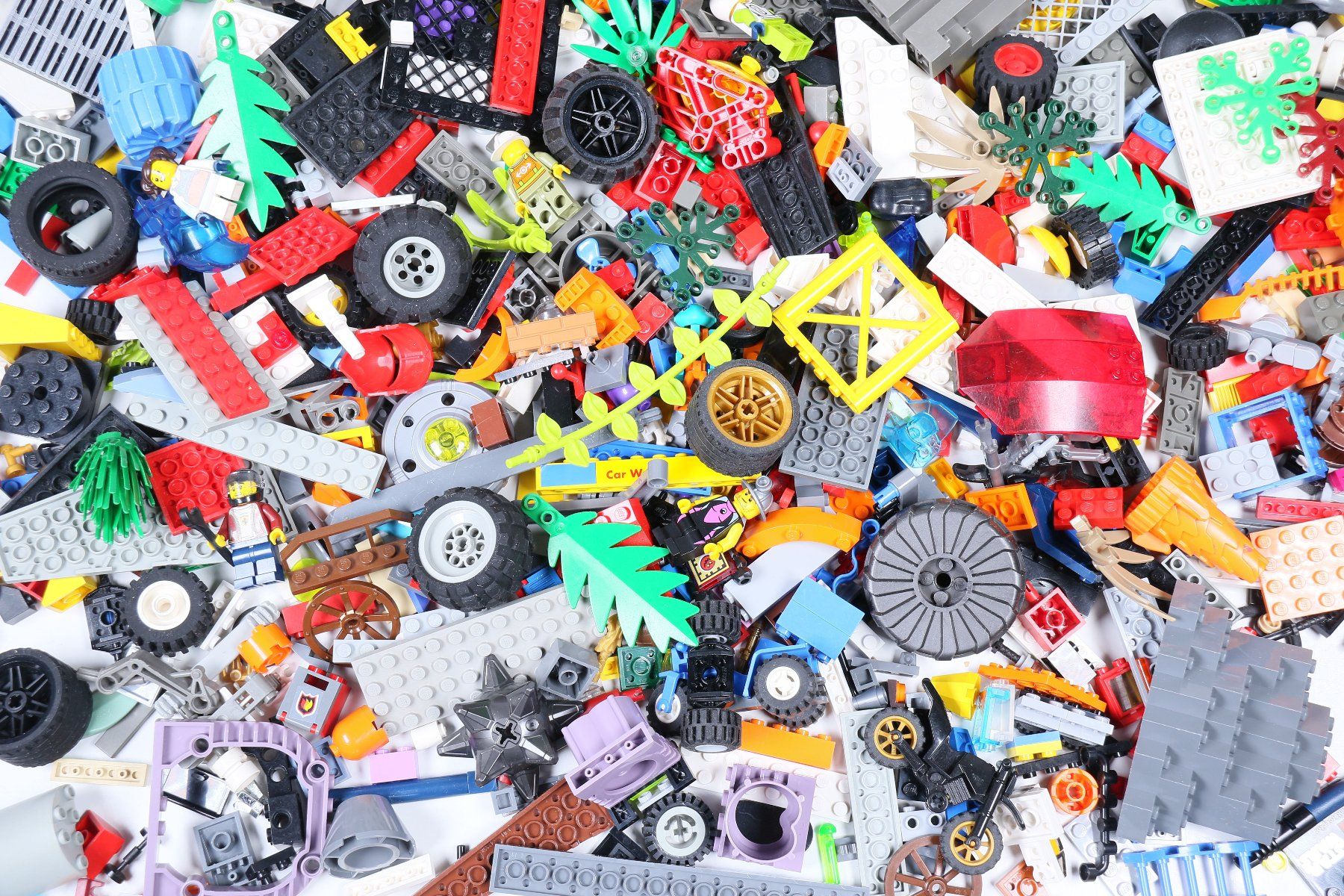 Lego Baukästen: 1.5 kg. Legoteile mit Minifiguren – Gebraucht aus Hettlingen von Scholi99 1