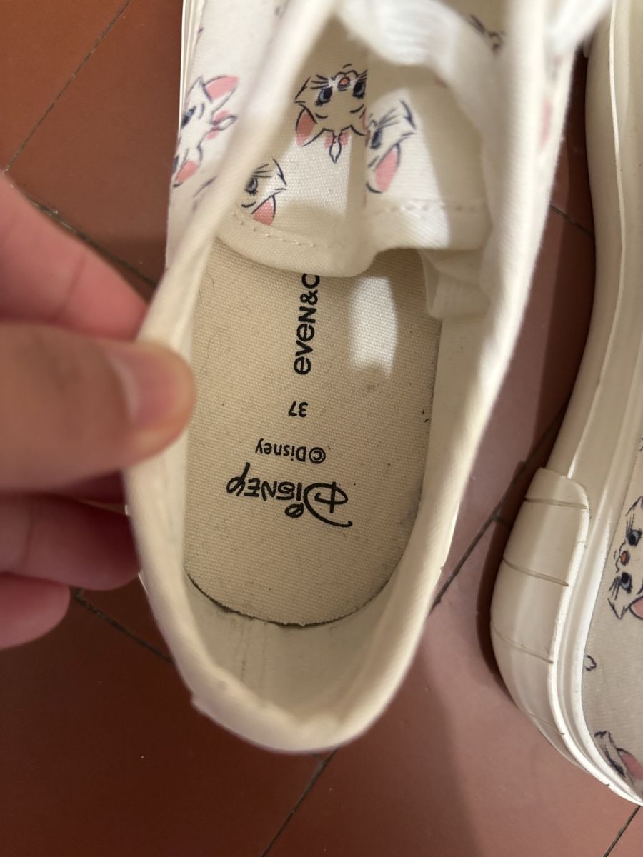 Scarpe da donna: Disney shoes – Nuovo (secondo la descrizione) da Confignon venduto da Second_Hand_Ch 1