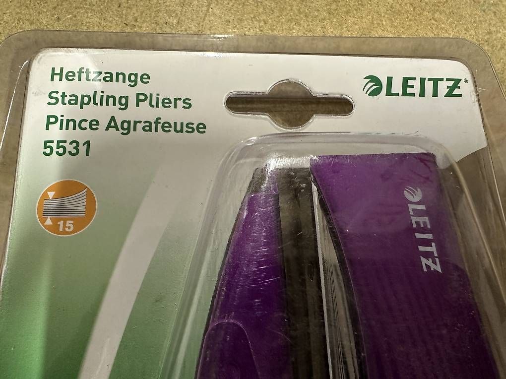 Bindegeräte: neue Leitz WOW Heftzange in violett – Neu und originalverpackt aus Necker von liq24 4