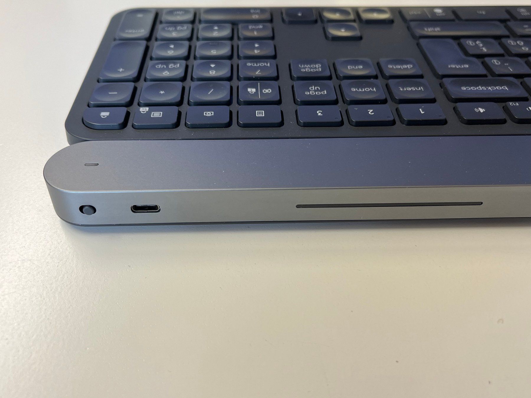 Logitech Tastiere: Logitech CRAFT 920-008498 – Usato da Basel venduto da Xani 3