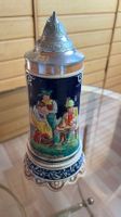 Antiker Biergrug mit Spielmusikwerk