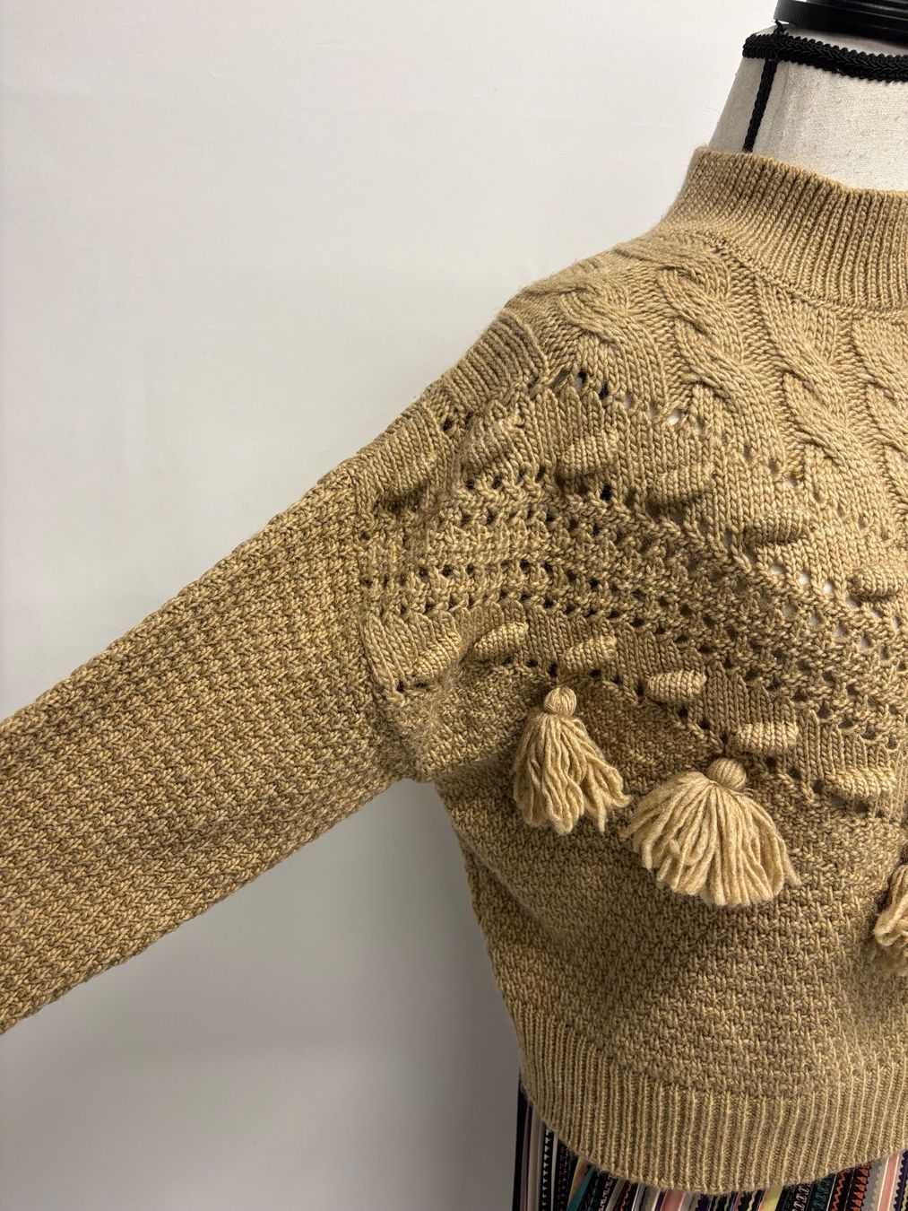 Mango Maglioni & Felpe: Mango Strick Pullover mit Troddeln Gr. S beige braun Boho – Nuovo (secondo la descrizione) da Regensdorf venduto da secondchancefashion 1