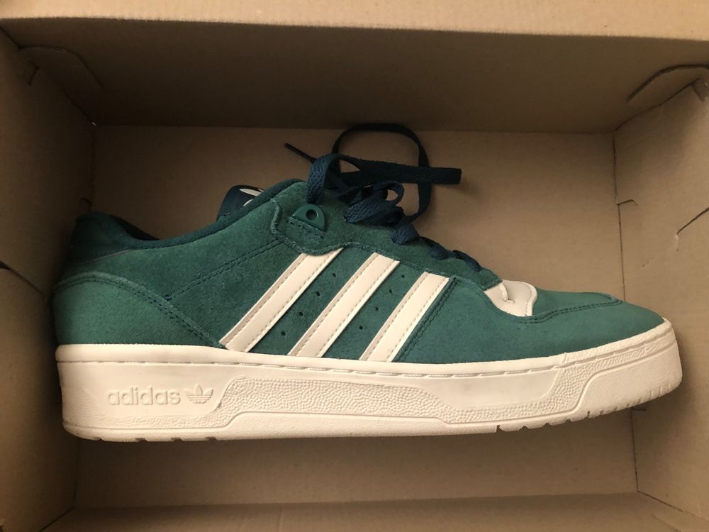 Adidas us shop gr??en 45