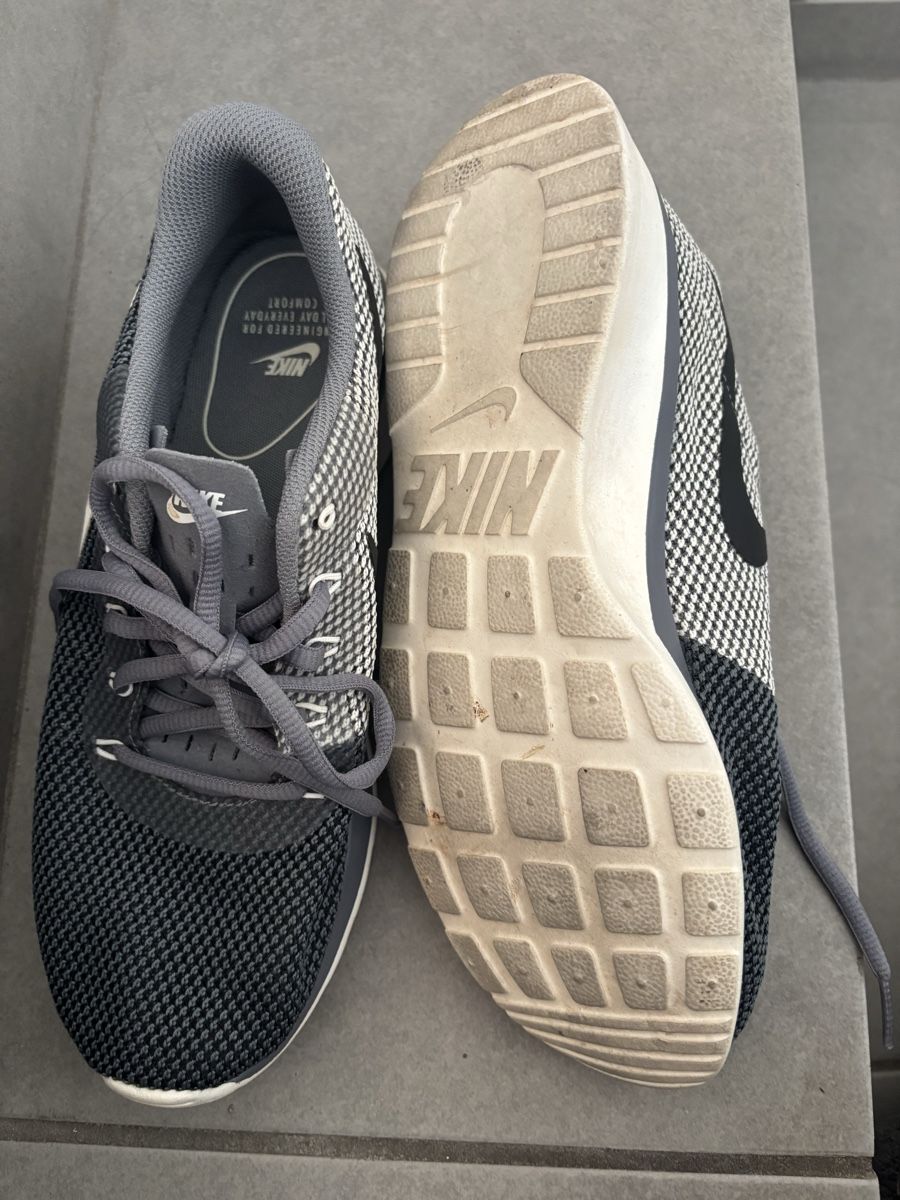 Nike Chaussures hommes: Nike confort T40  – D'occasion à Confignon par MVAR 5