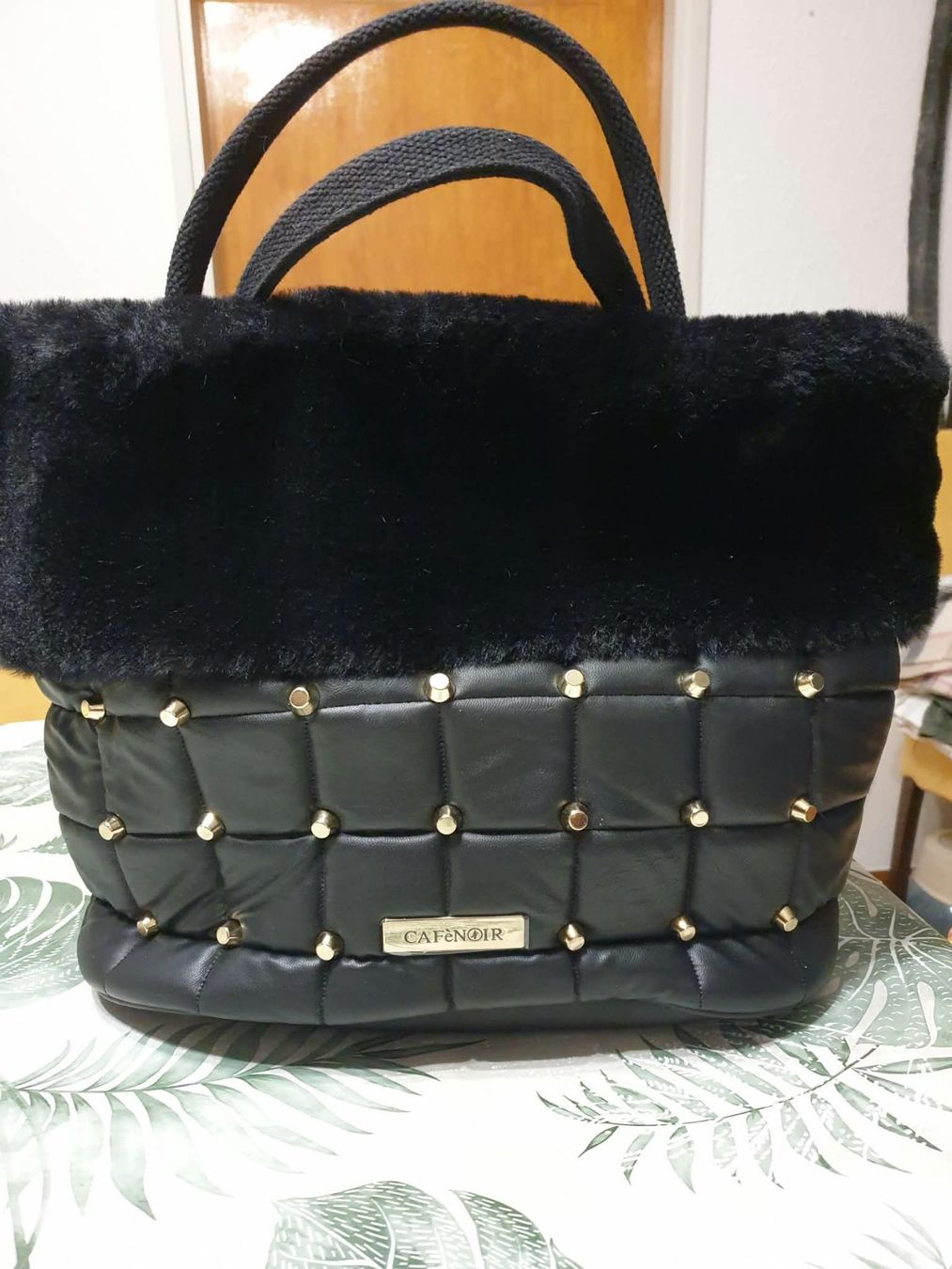 Borse da donna: o	Borsa a mano CafèNoir nera con borchie e inserti in pell. – Nuovo (secondo la descrizione) da Stabio venduto da mau_f5y5 1