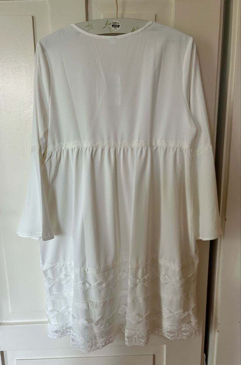 Vestiti: White Lace Dress, never worn, size Medium. – Nuovo e nell'imballaggio originale da Zürich venduto da Mistral61 2