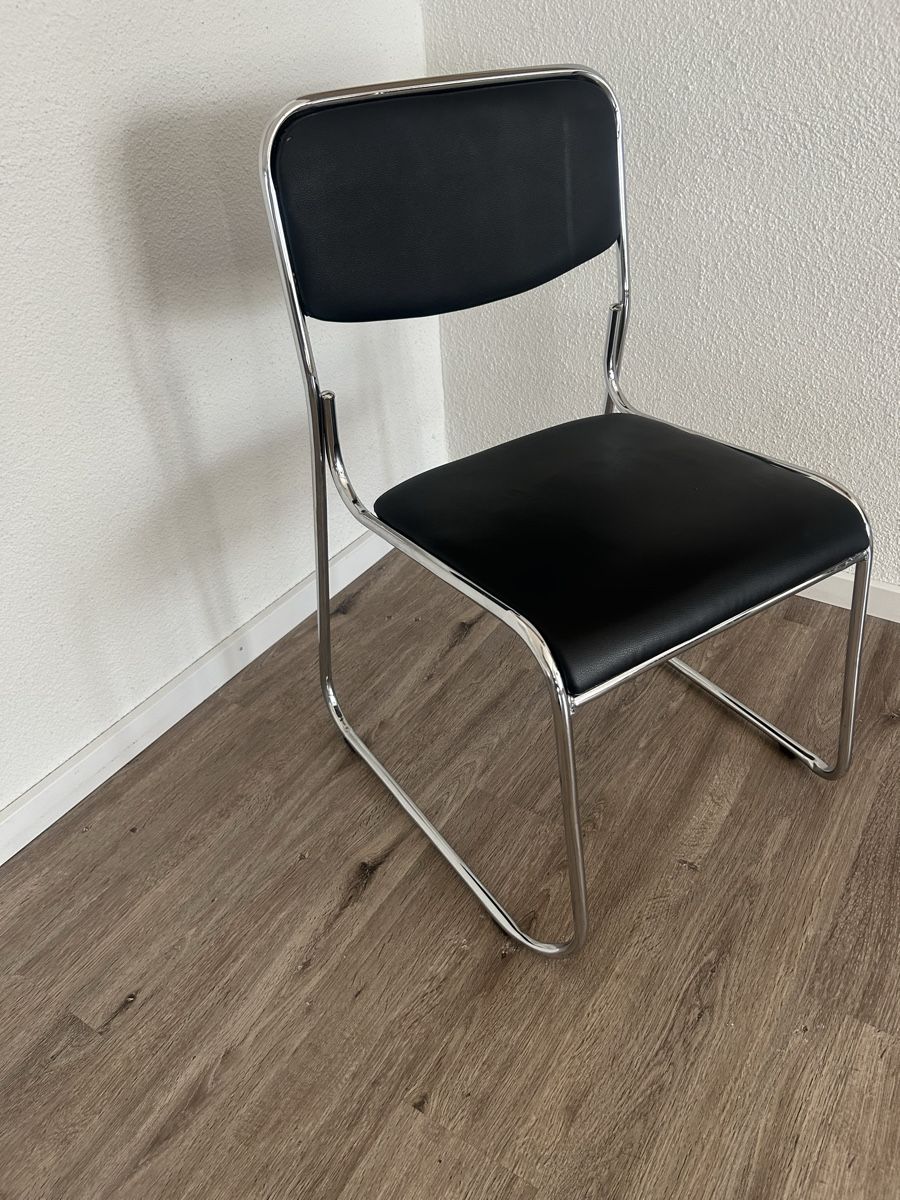 Tavoli: 12 Tische und 8 Stühle – Usato da Stäfa venduto da flostaefa 7