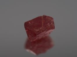 Ab 1CHF - Red/Pink Spinel (1 Rohstein) 3.26ct