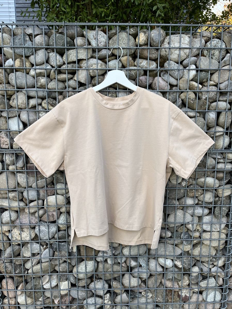 T-shirt: T-Shirt beige – Usato da Wil AG venduto da larwe
