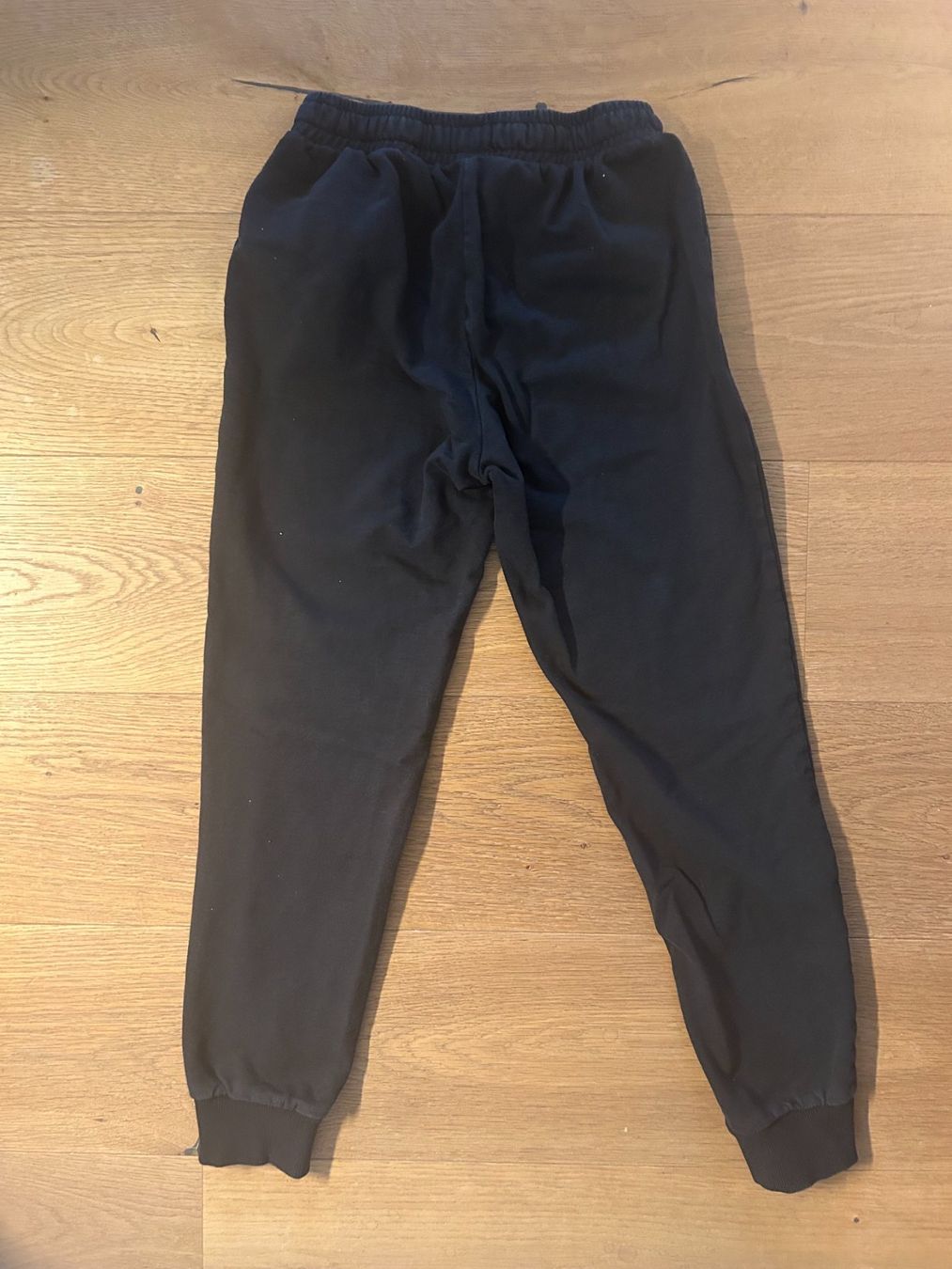 Pantaloni: Kinder- Trainerhose schwarz ALIVE 152 – Usato da Grub AR venduto da DukeStatham 6